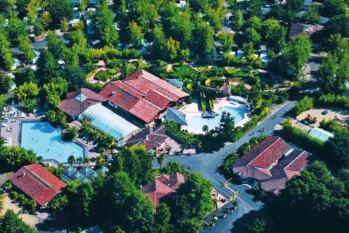 外部景觀, Mobilhome Confort Moana 1-6 p, Camping Sen-Yan 5 Stars in 美索