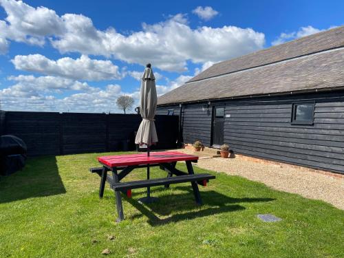 The Cow Shed 1BR-Sleeps4-Parking-PetsOK