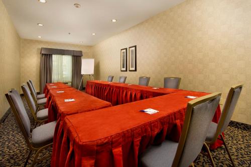 Holiday Inn Express San Antonio Sea World By IHG - 회의실/연회장
