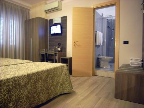 Hotel Siena – Milan, DC