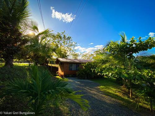 Bungalows Yakari Grei