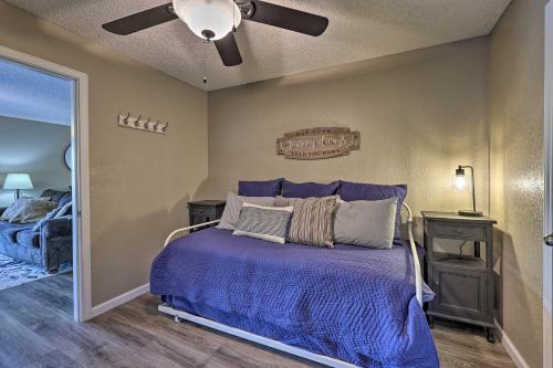 Bella Vista Townhome with Deck on Golf Course! - image 2