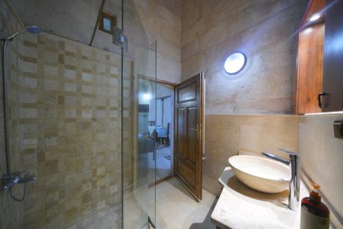 View Cave Hotel Room Type - Triple Room
