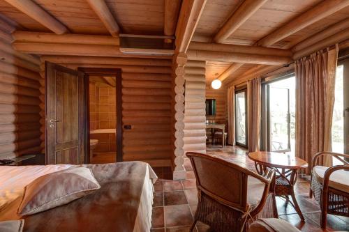 Chalet image 4