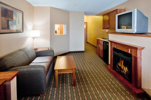 Holiday Inn Express Hotel & Suites Suffolk, an IHG Hotel