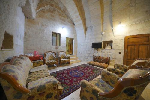 View Cave Hotel Room Type - Large Family Room