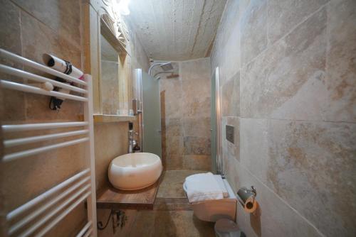 View Cave Hotel Room Type - Deluxe Double or Twin Room