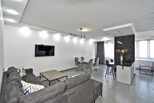 Luxury Apartment, 2 bedrooms and 1 living room in Avan