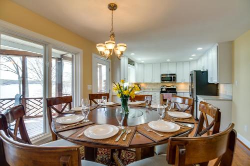 Smith Mountain Lake Getaway with Private Dock! in Moneta, USA