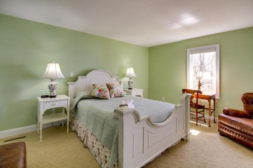 Smith Mountain Lake Getaway with Private Dock!