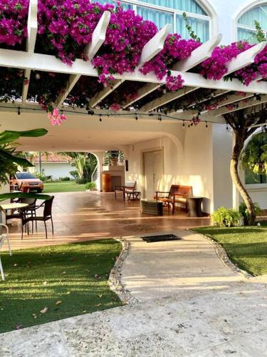 المرافق, Amazing Beachfront Villa - Palm House in Punta Chame