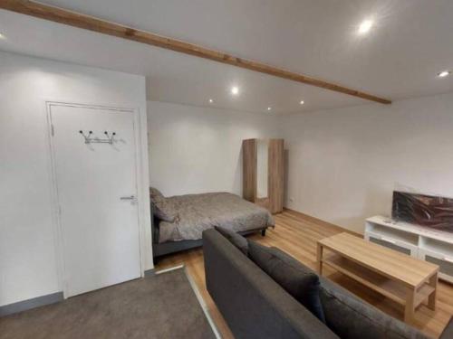 Appartement independant 2 in Le Blanc-Mesnil