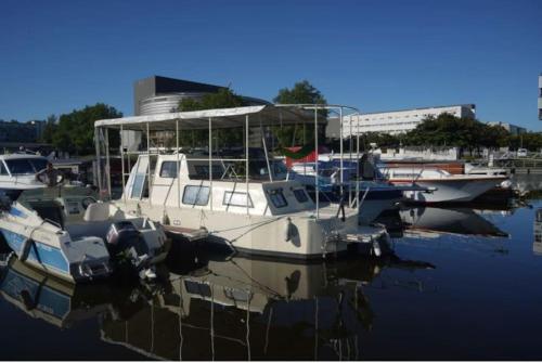 Bateau pénichette atypique - Hôtel - Nantes