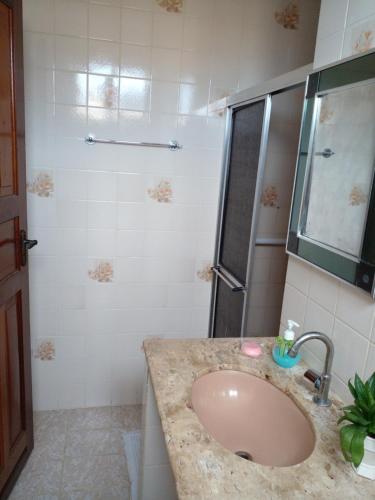 دش, kitnet da sussu in Itapuã