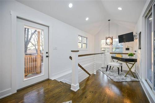 Lux Stay's Modern Loft Style Tiny Home in ATL in Browns Mill Park