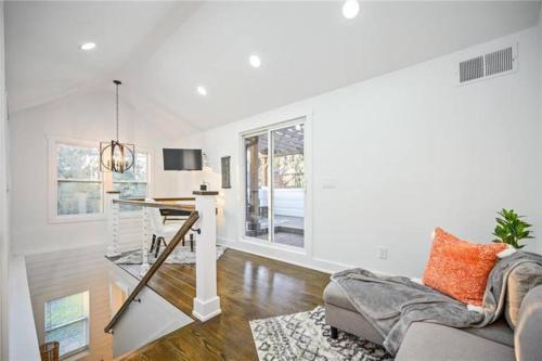 Lux Stay's Modern Loft Style Tiny Home in ATL in Browns Mill Park