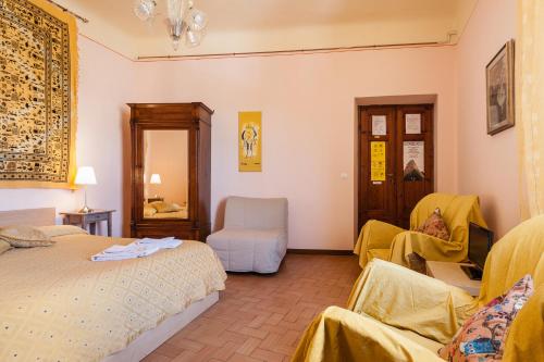 Double or Twin Room image 10