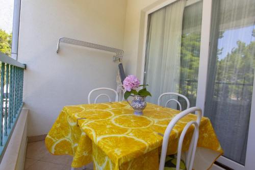 Apartments with parking space Makarska - 20626 - image 2