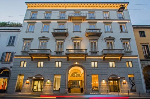 447937775 Hotel Indigo Milan - Corso Monforte by IHG