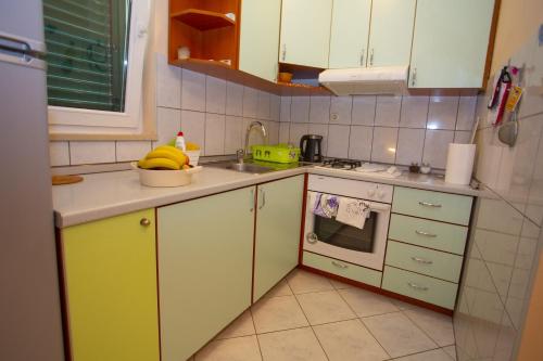 One-Bedroom Apartment with Balcony image 3