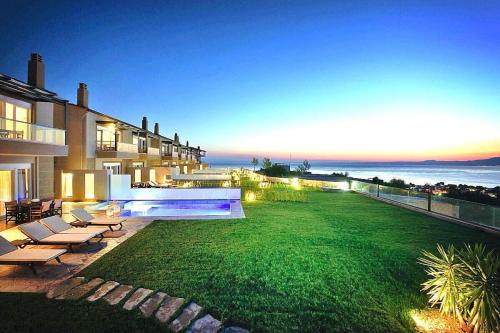 Luxurious villa on Halkidiki peninsula with private pool