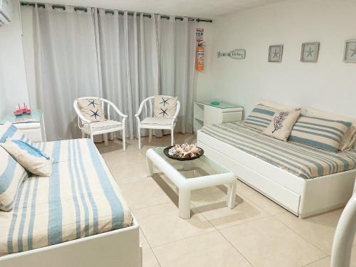 2 double beds, 2 sofa beds