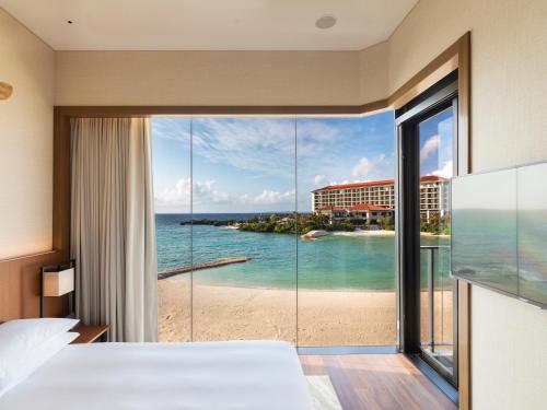 ハイアット リージェンシー 瀬良垣アイランド 沖縄2 Bedroom Beach House 1 King Bed 2 Twin Beds
