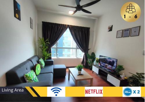 Shared lounge/TV area, Beauty Home 2R2B, 15km to Uitm, 6 Pax, 2 Parking in Kota Kemuning