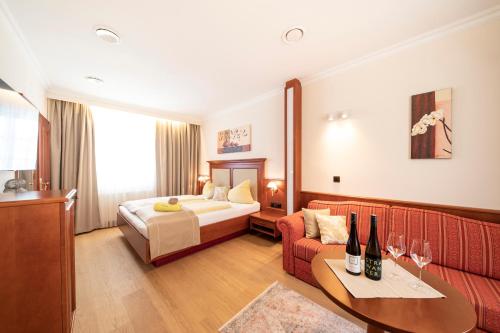 Book the Deluxe Double Room Deluxe Double Room