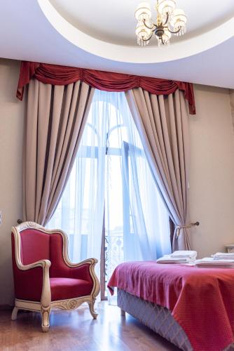 Astoria Grand Hotel - main image
