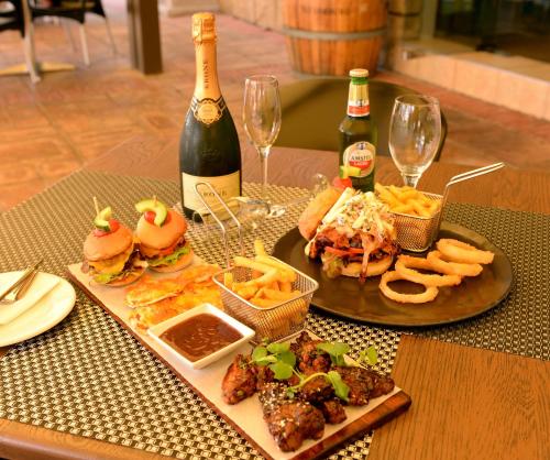 Food and beverages, Piazza Hotel Montecasino in Johannesburg