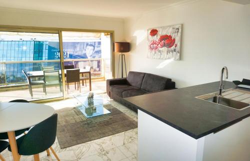 Apartment image 8
