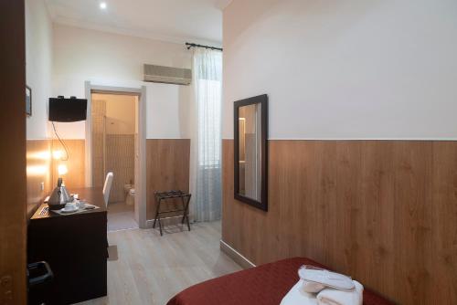 Hotel Tonic - image 5
