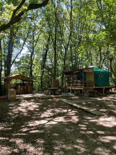 Hebergement insolite, Location Yourte au bord du lac de mielan