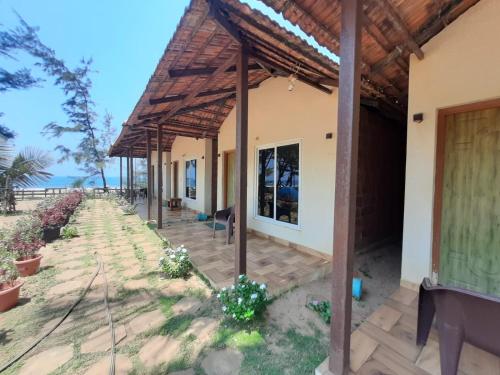 Trippr Gokarna - Beach Hostel in Gokarna