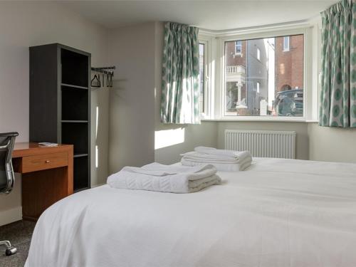 Blue Star House - image 10