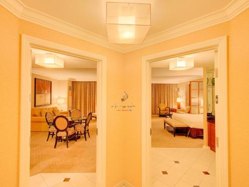 Amalz 2 Bedroom 3 Bathroom Balcony Suites at Mgm Signature !, Las Vegas (photo 4)