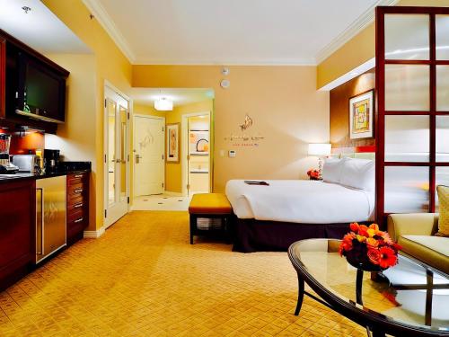 Amalz 2 Bedroom 3 Bathroom Balcony Suites at Mgm Signature !, Las Vegas (photo 5)