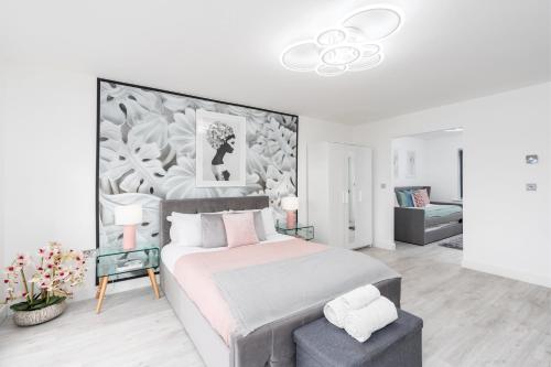 4 Bedroom, 3 Bathroom Home Walking Distance to Manchester City Centre, Manchester (photo 2)