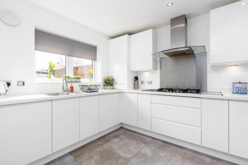 4 Bedroom, 3 Bathroom Home Walking Distance to Manchester City Centre, Manchester (photo 9)