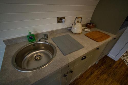 1-Bed pod cabin in beautiful surroundings Wrexham