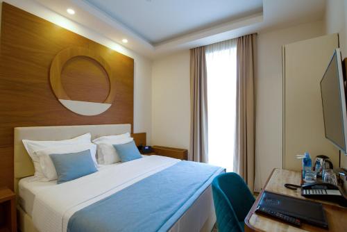 Hotel City Savoy - image 9