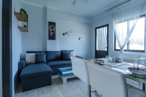 Akis Villa Studios & Apartment with Pool - image 11