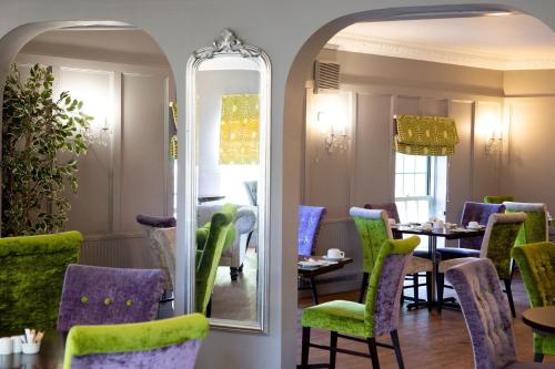 Alton House Hotel - image 9