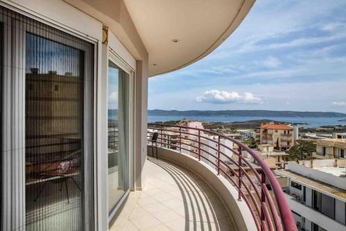 Lavrio Seaview 2bdr Apt 4 min dive from the sea