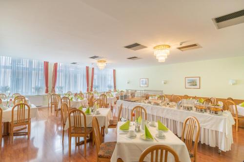 อาหารและเครื่องดื่ม, Hotel Kindler 2,0 Self-Check-In in ลีโอเบน