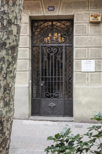 AinB Eixample-Miro Apartments - image 13