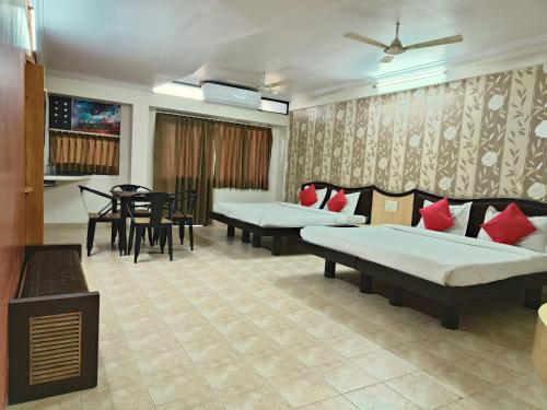 2 king beds