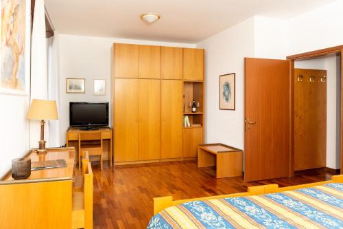 Albergo Sacro Monte Varese - image 9