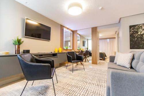 Livin Studios in คริซิวมา